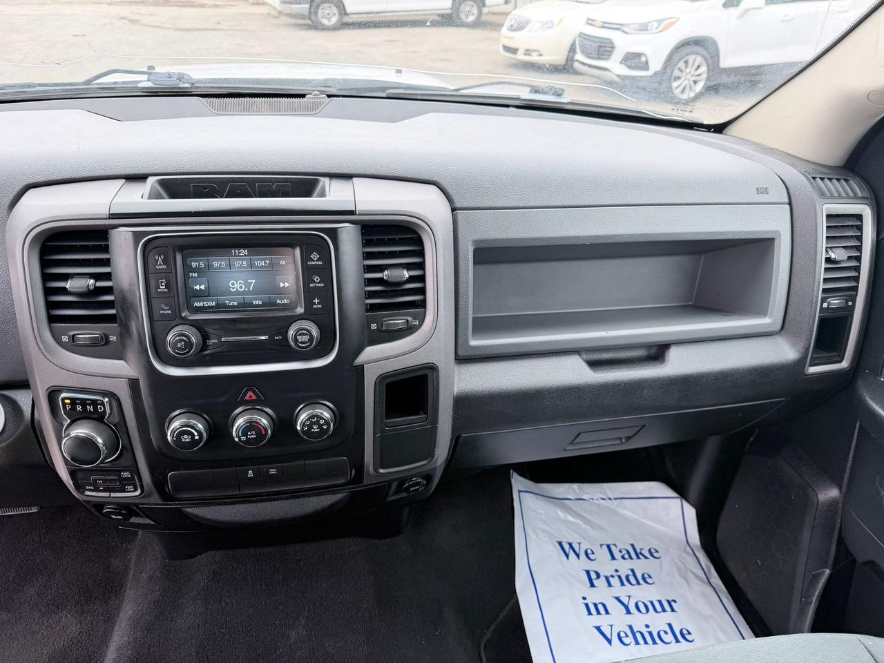 2018 RAM 1500 TRADESMAN CREW CAB SHORT BED Photo