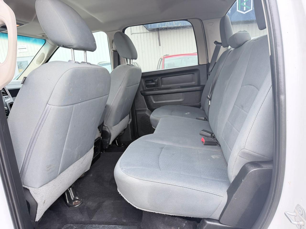 2018 RAM 1500 TRADESMAN CREW CAB SHORT BED Photo