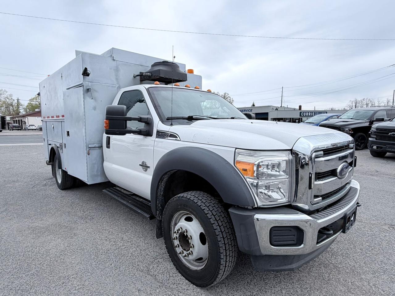 2015 Ford F-550 XLT REGULAR CAB - CHASSIS BED Photo