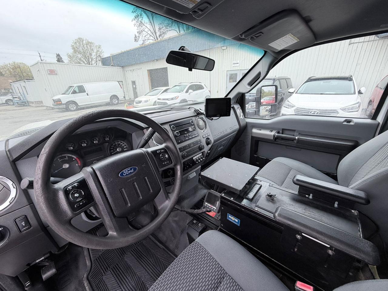 2015 Ford F-550 XLT REGULAR CAB - CHASSIS BED Photo