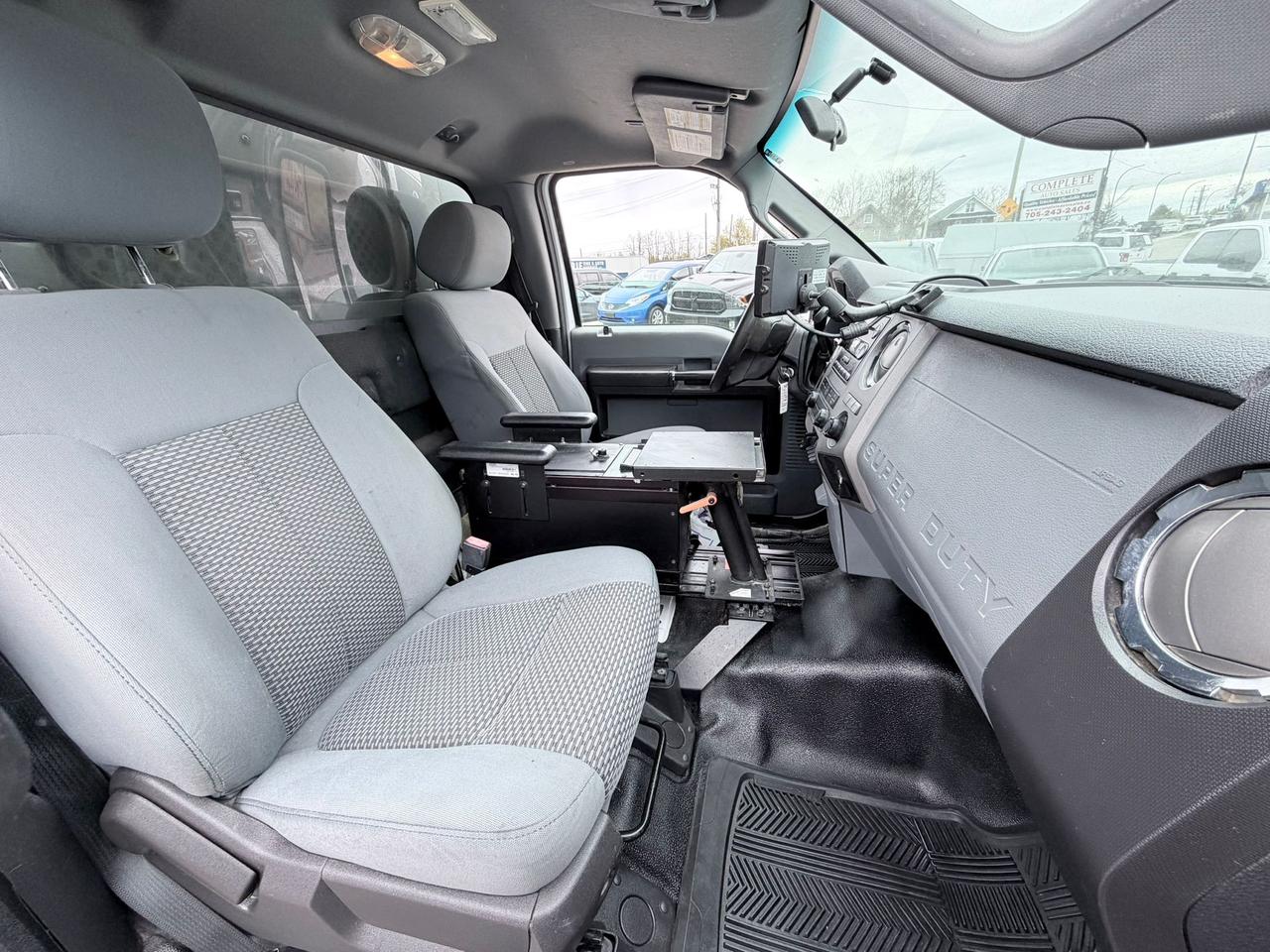 2015 Ford F-550 XLT REGULAR CAB - CHASSIS BED Photo