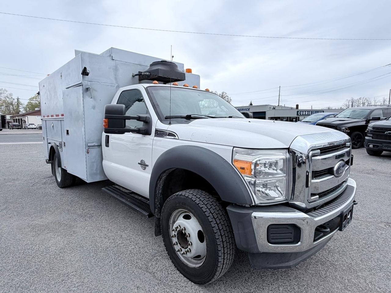 2015 Ford F-550 XLT REGULAR CAB - CHASSIS BED Photo