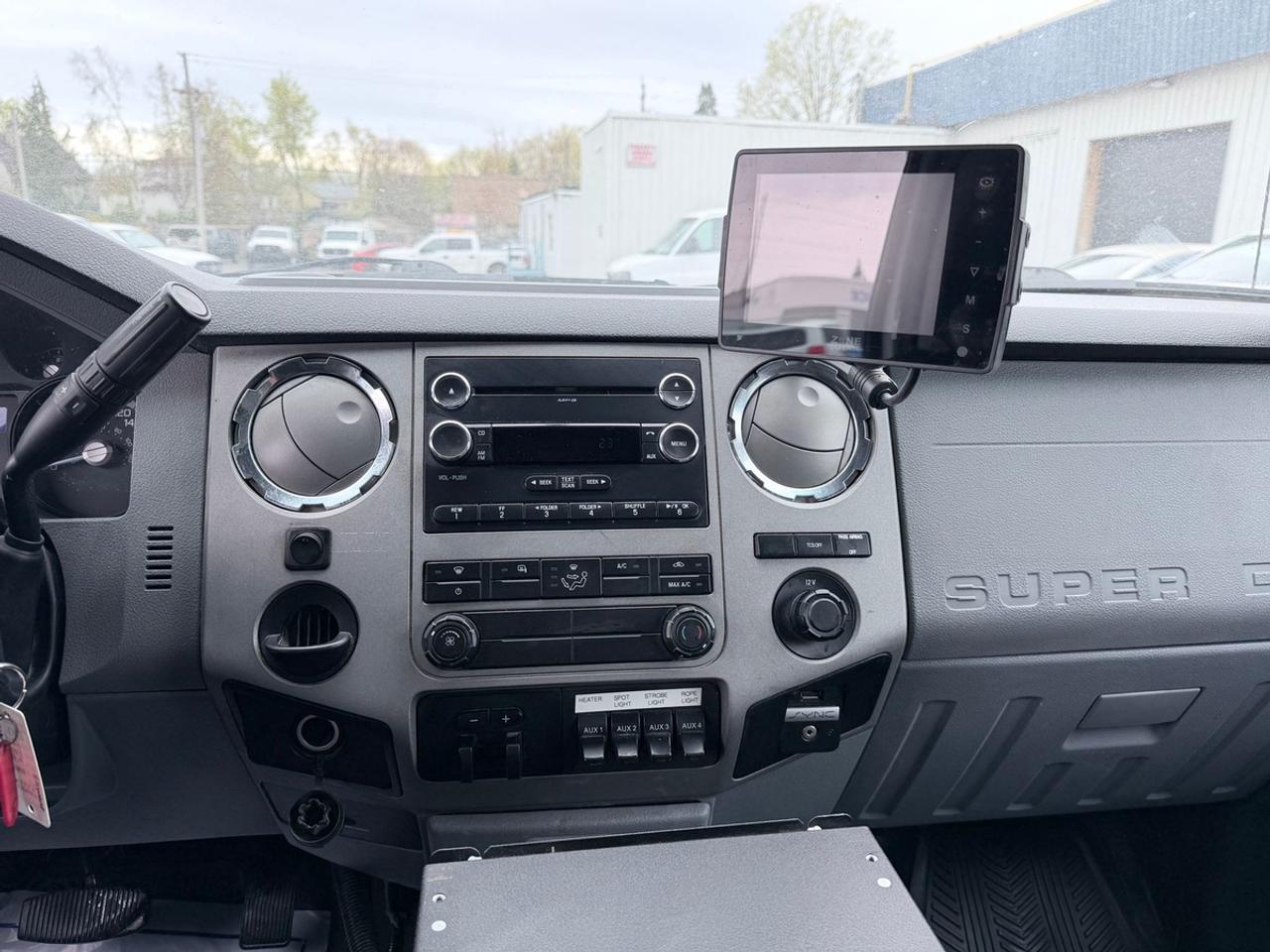 2015 Ford F-550 XLT REGULAR CAB - CHASSIS BED Photo