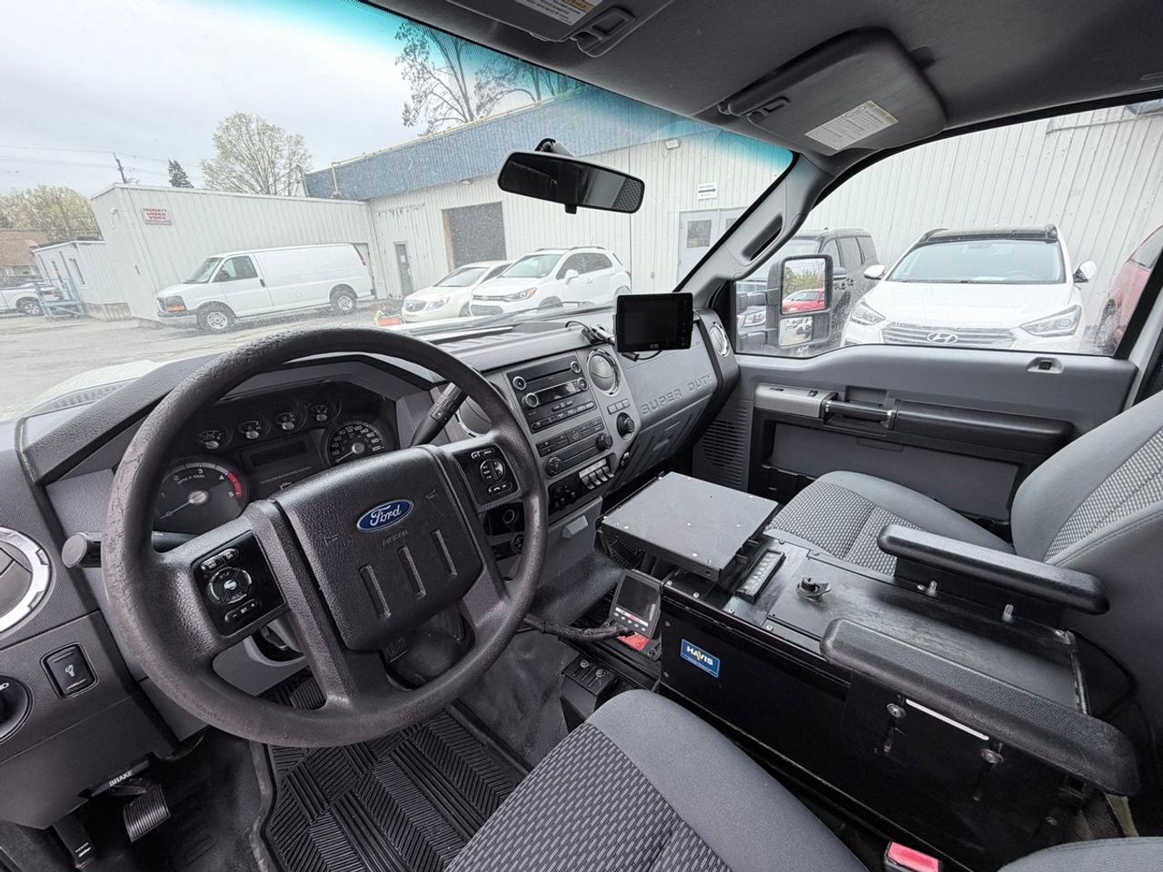 2015 Ford F-550 XLT REGULAR CAB - CHASSIS BED Photo