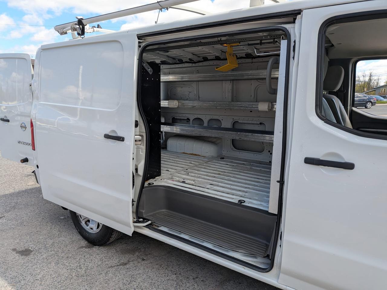 2018 Nissan NV Cargo 2500 Photo