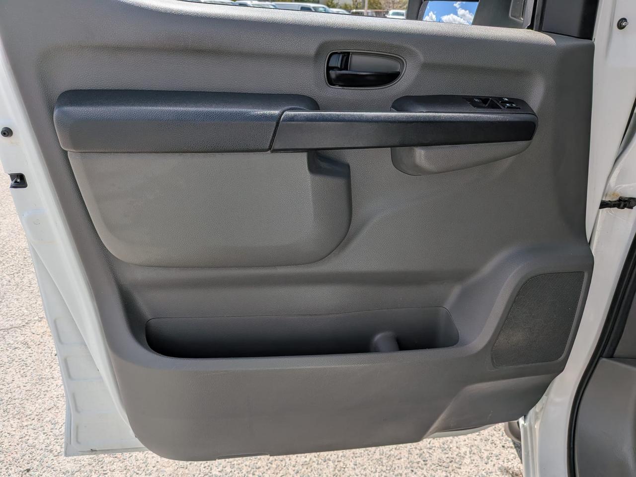 2018 Nissan NV Cargo 2500 Photo