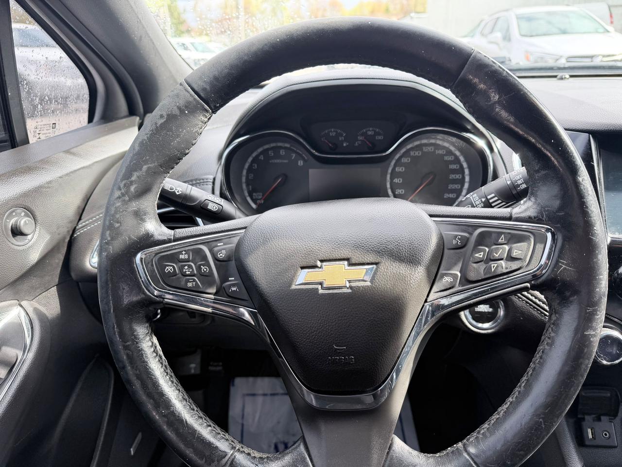 2018 Chevrolet Cruze Premier Photo
