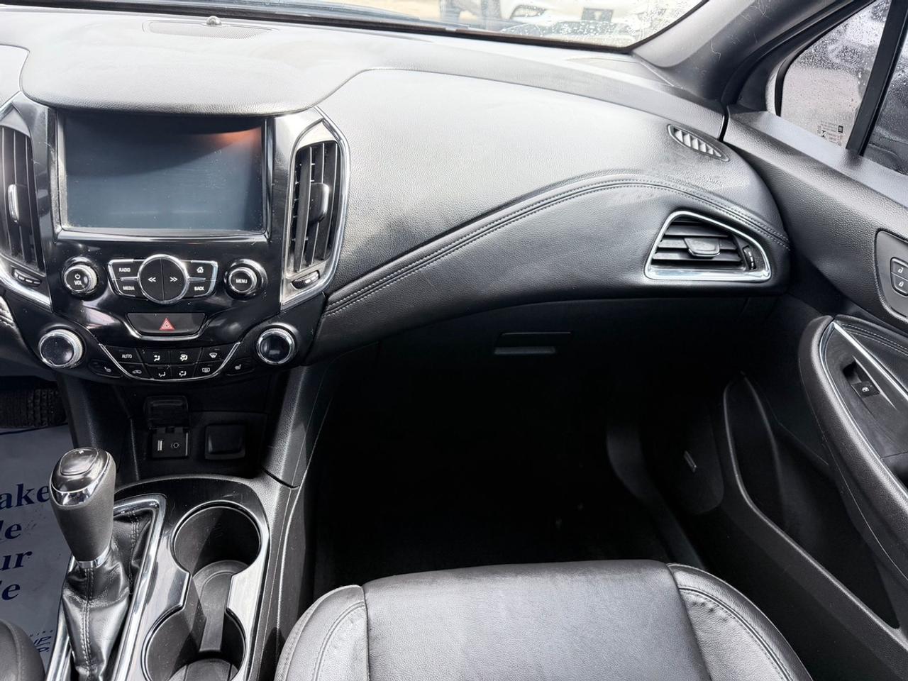 2018 Chevrolet Cruze Premier Photo