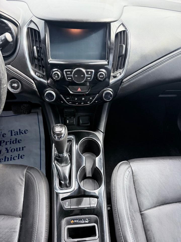 2018 Chevrolet Cruze Premier Photo