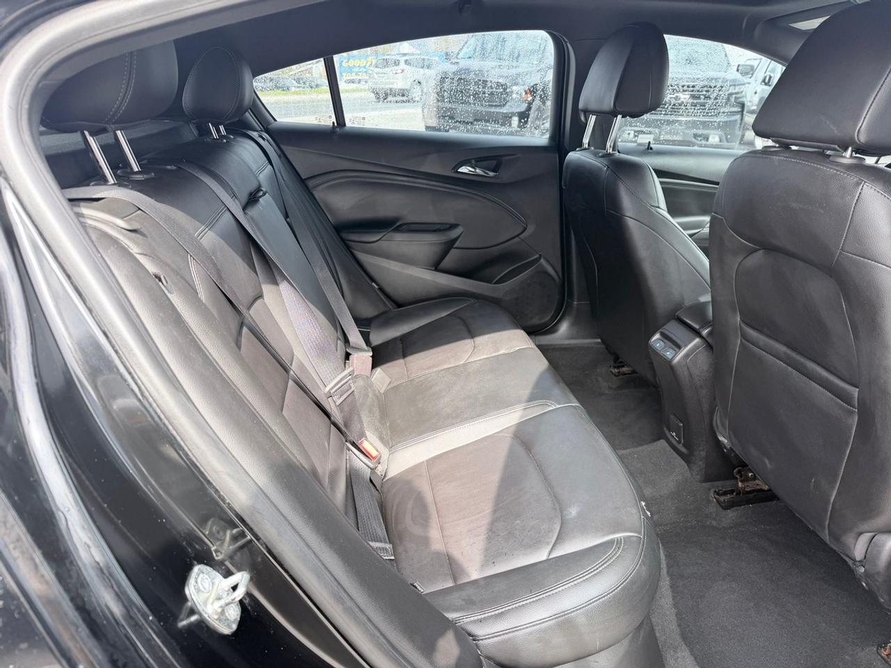 2018 Chevrolet Cruze Premier Photo