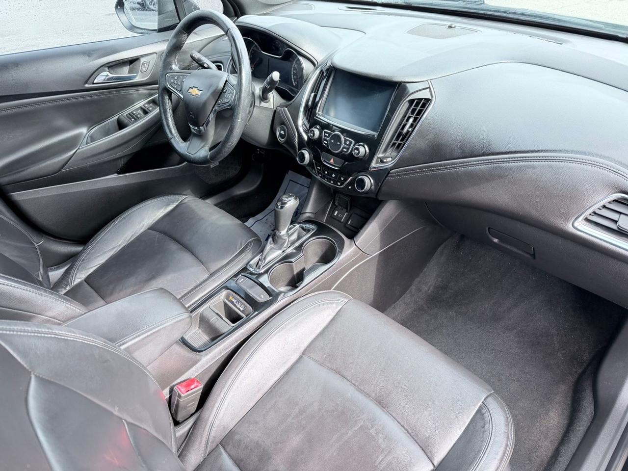 2018 Chevrolet Cruze Premier Photo