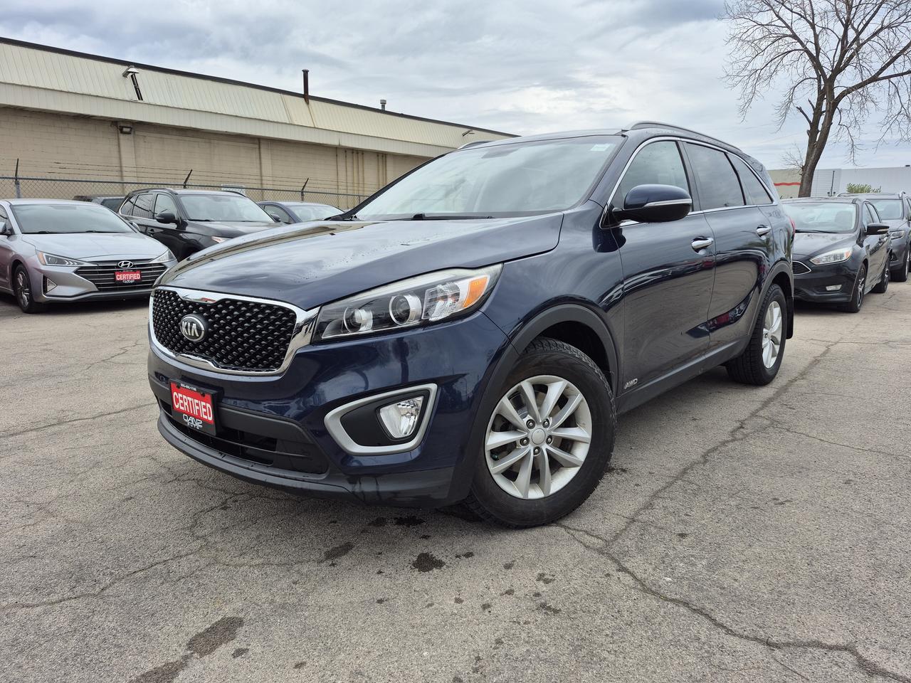 2017 Kia Sorento LX Photo0