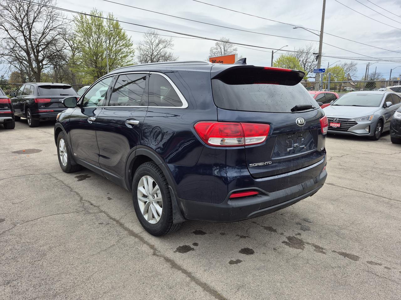 2017 Kia Sorento LX Photo
