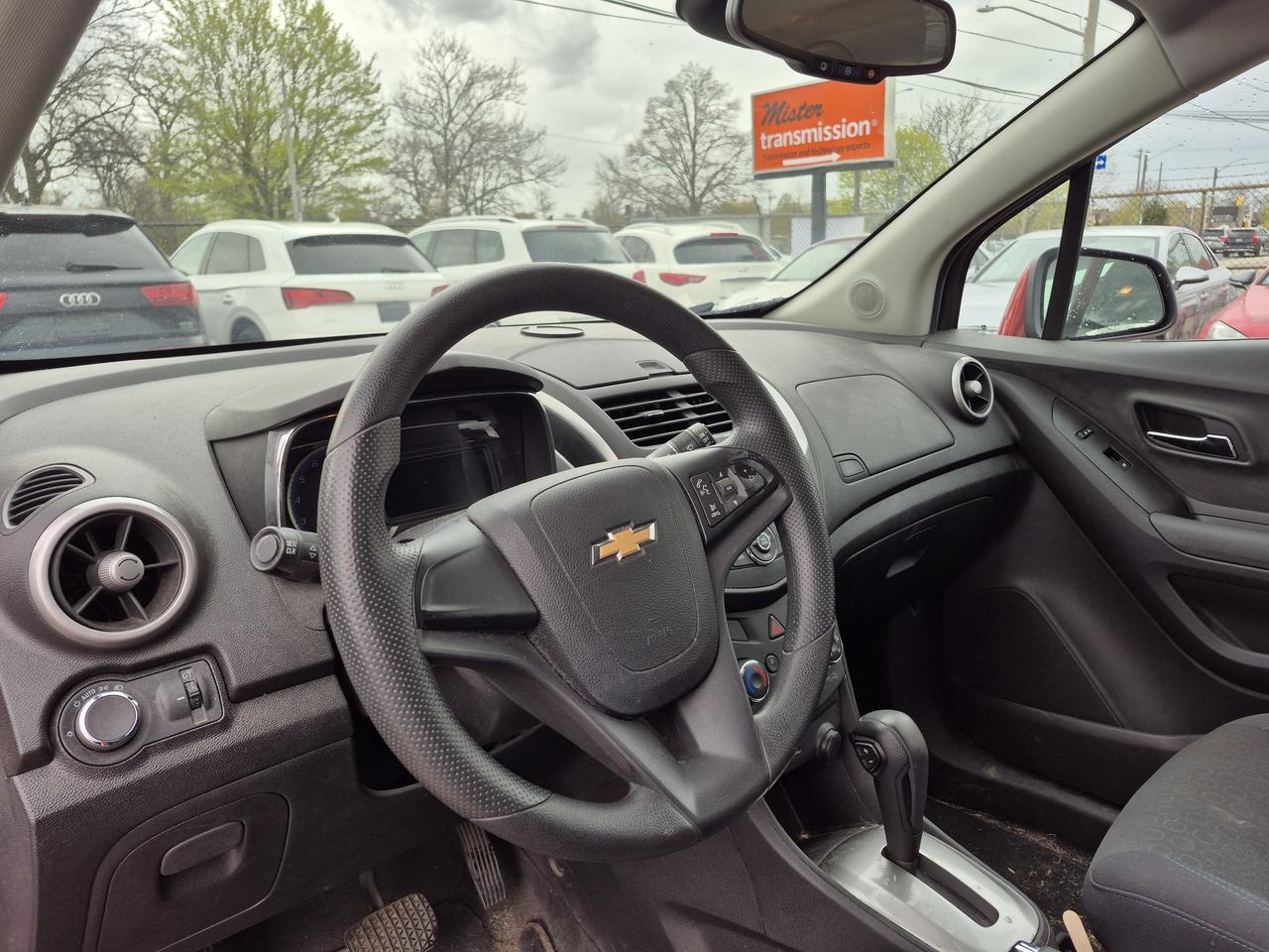 2016 Chevrolet Trax LS Photo