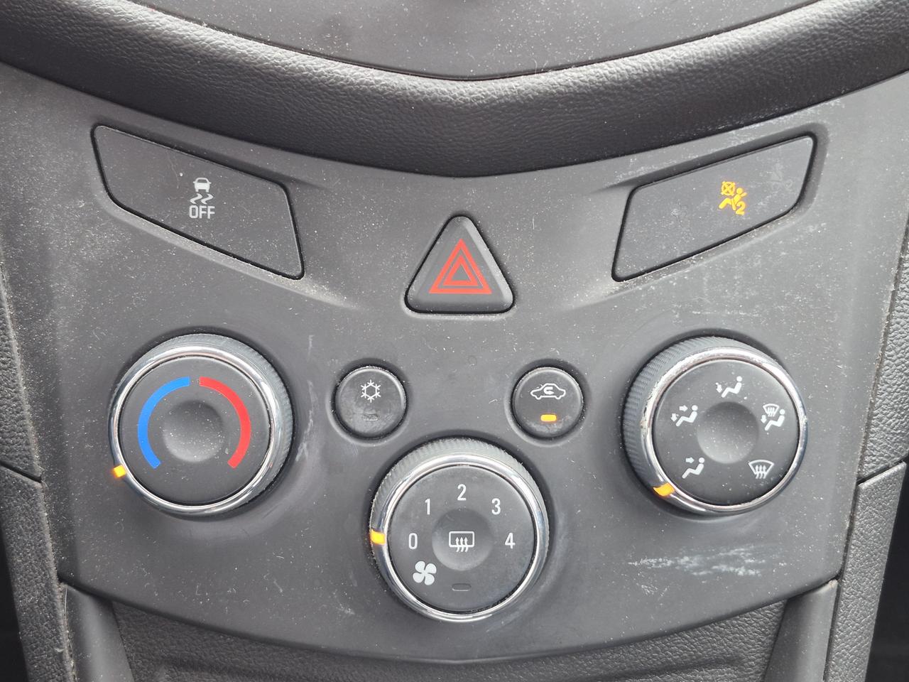 2016 Chevrolet Trax LS Photo