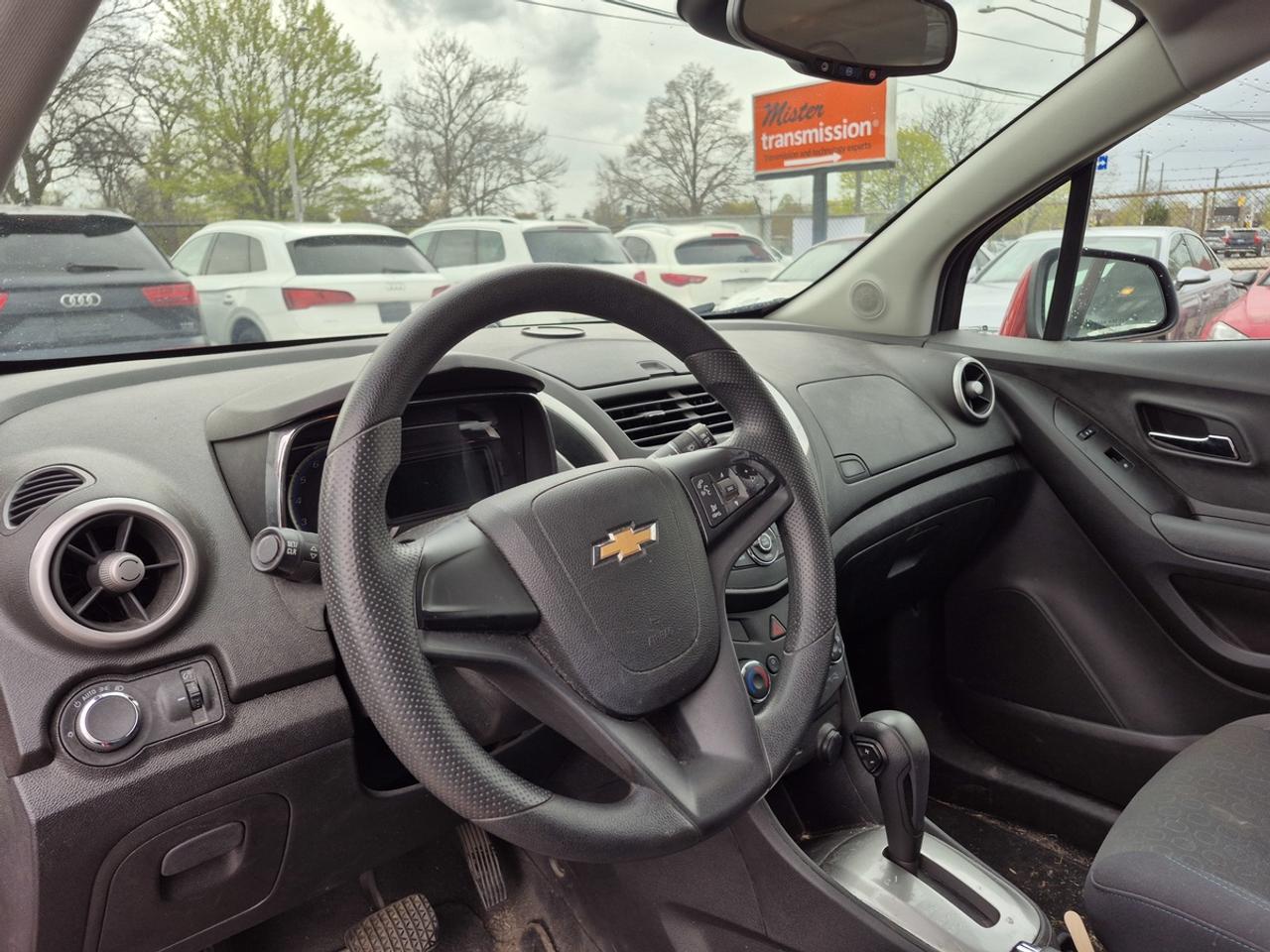 2016 Chevrolet Trax LS Photo