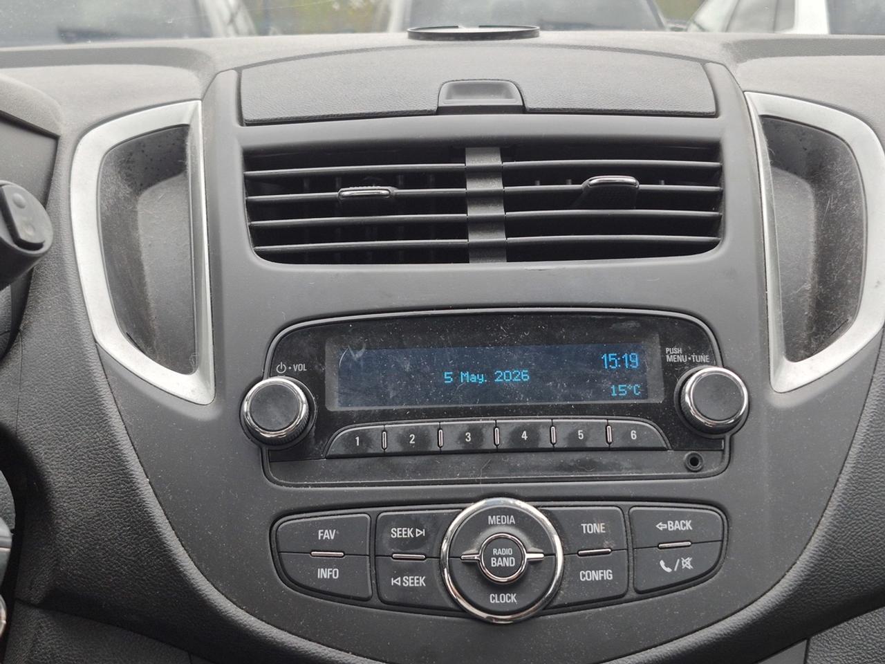 2016 Chevrolet Trax LS Photo