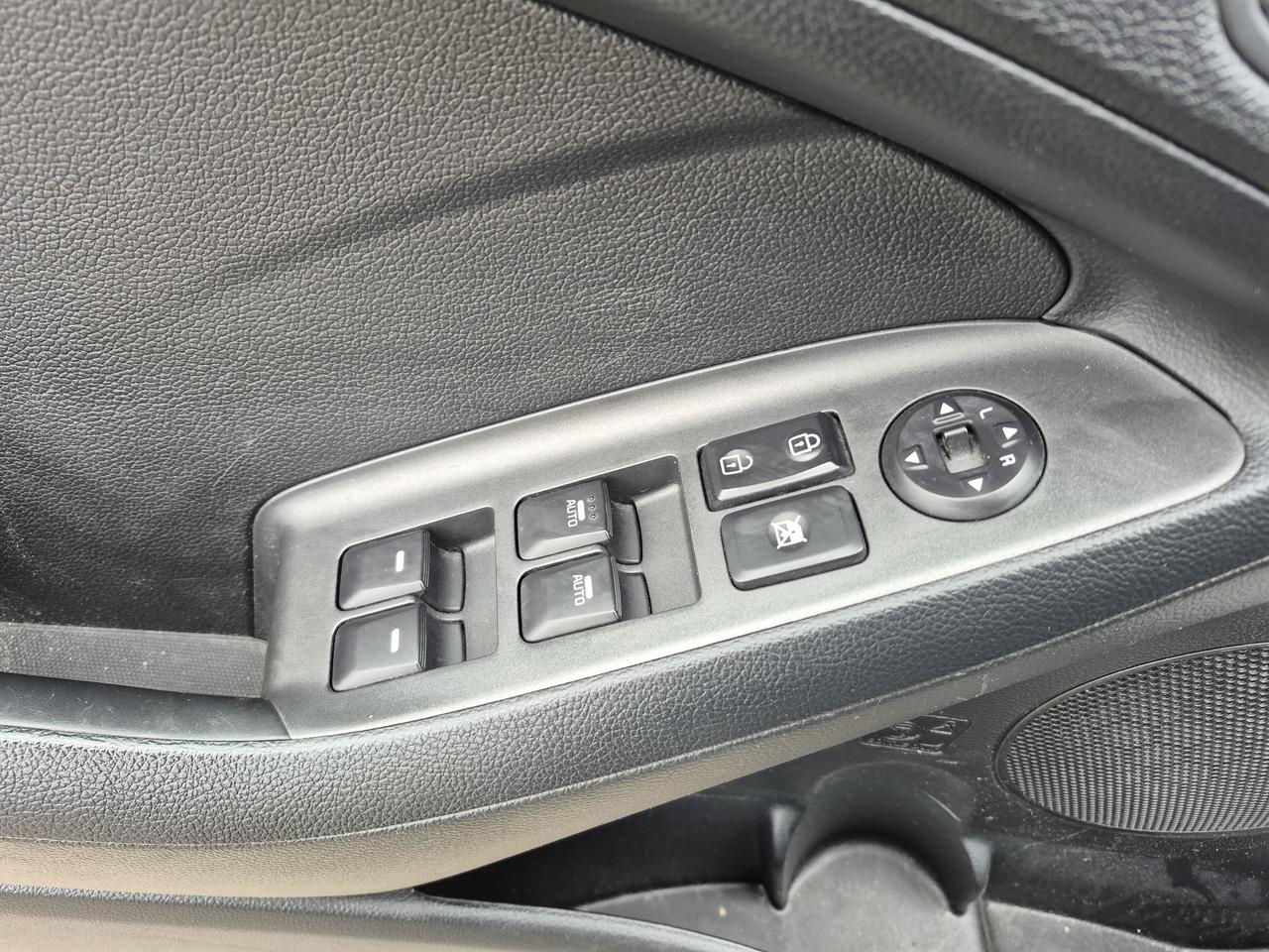 2015 Kia Forte LX Photo
