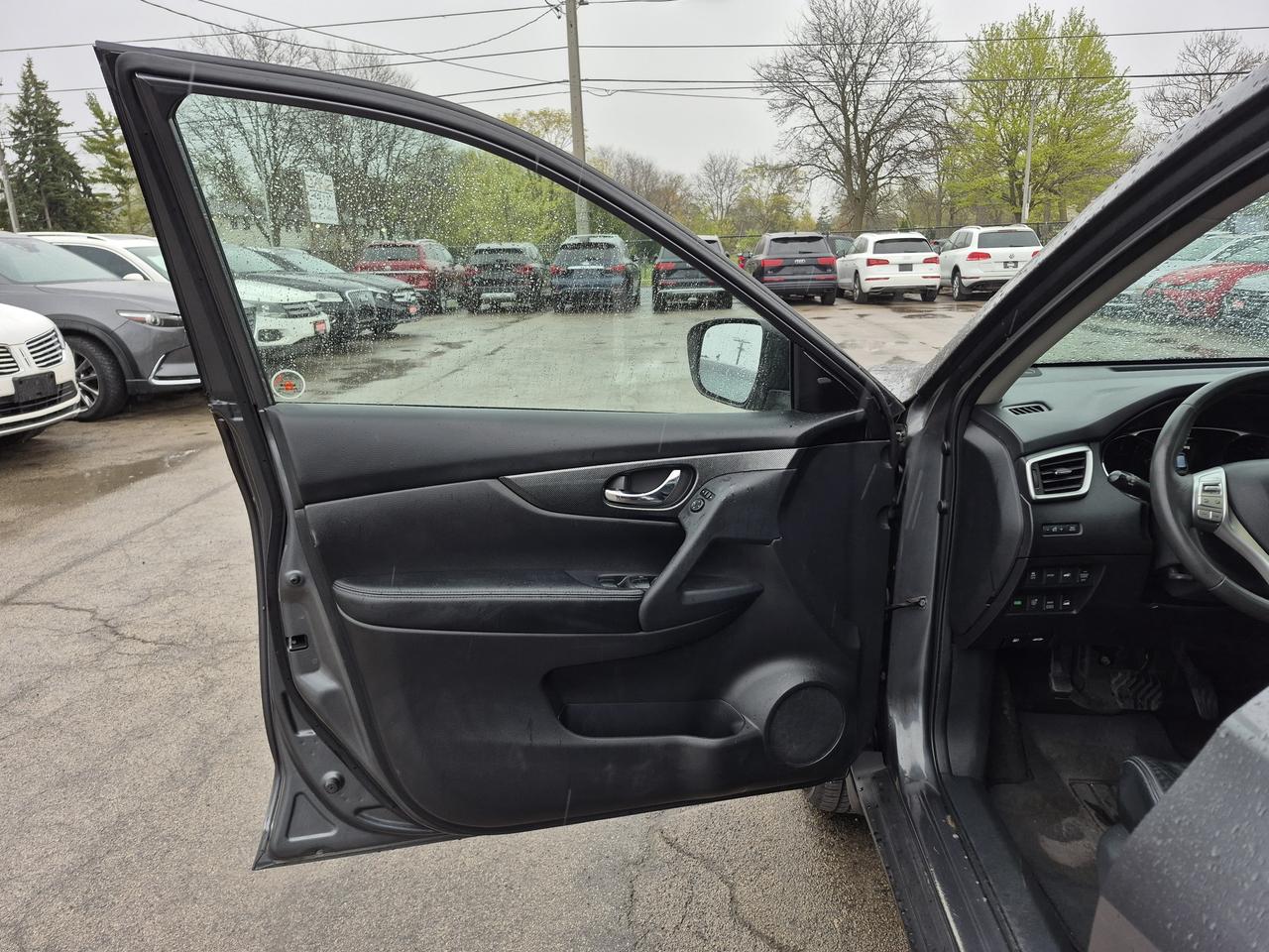 2015 Nissan Rogue SL Photo