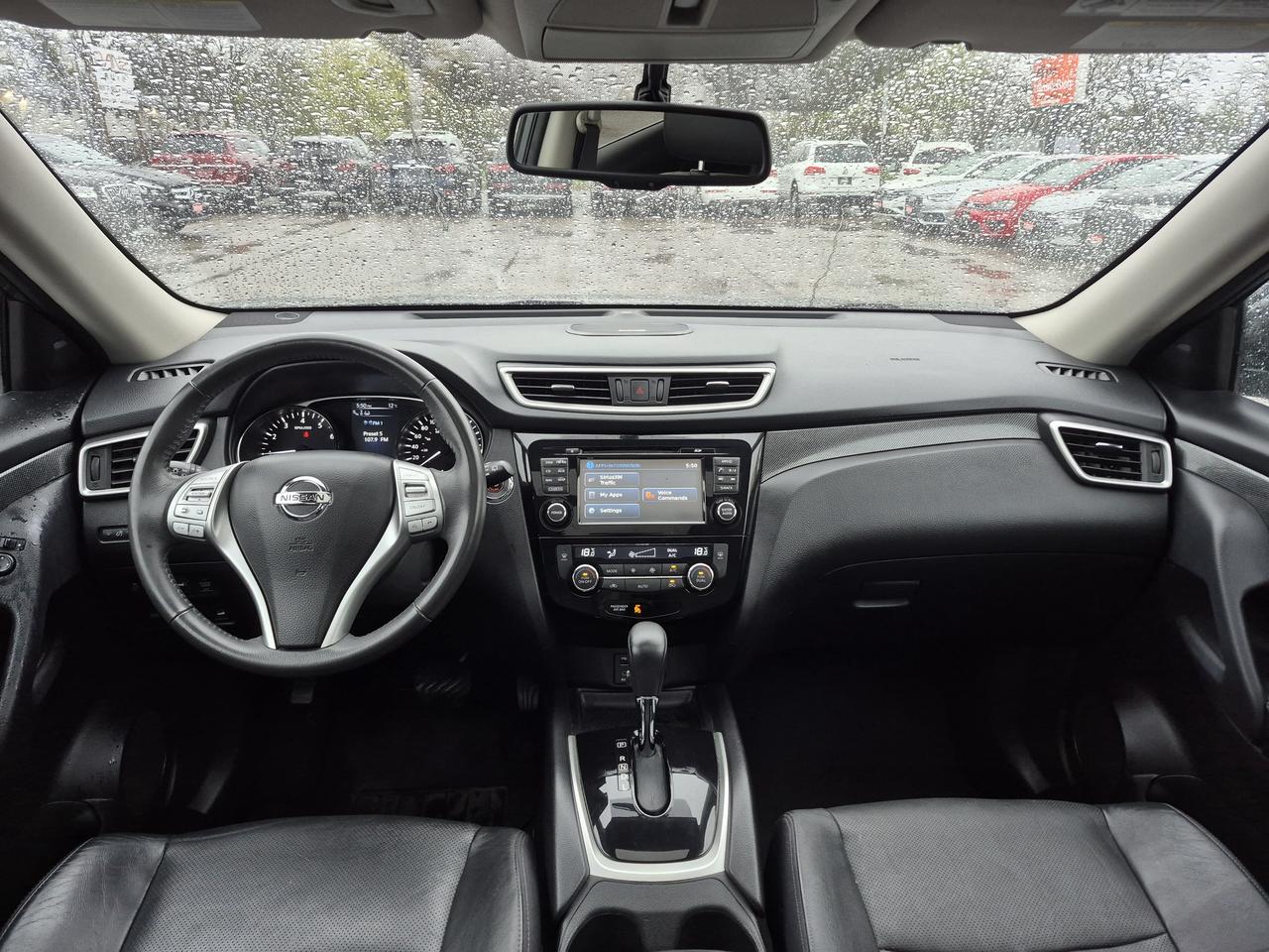 2015 Nissan Rogue SL Photo
