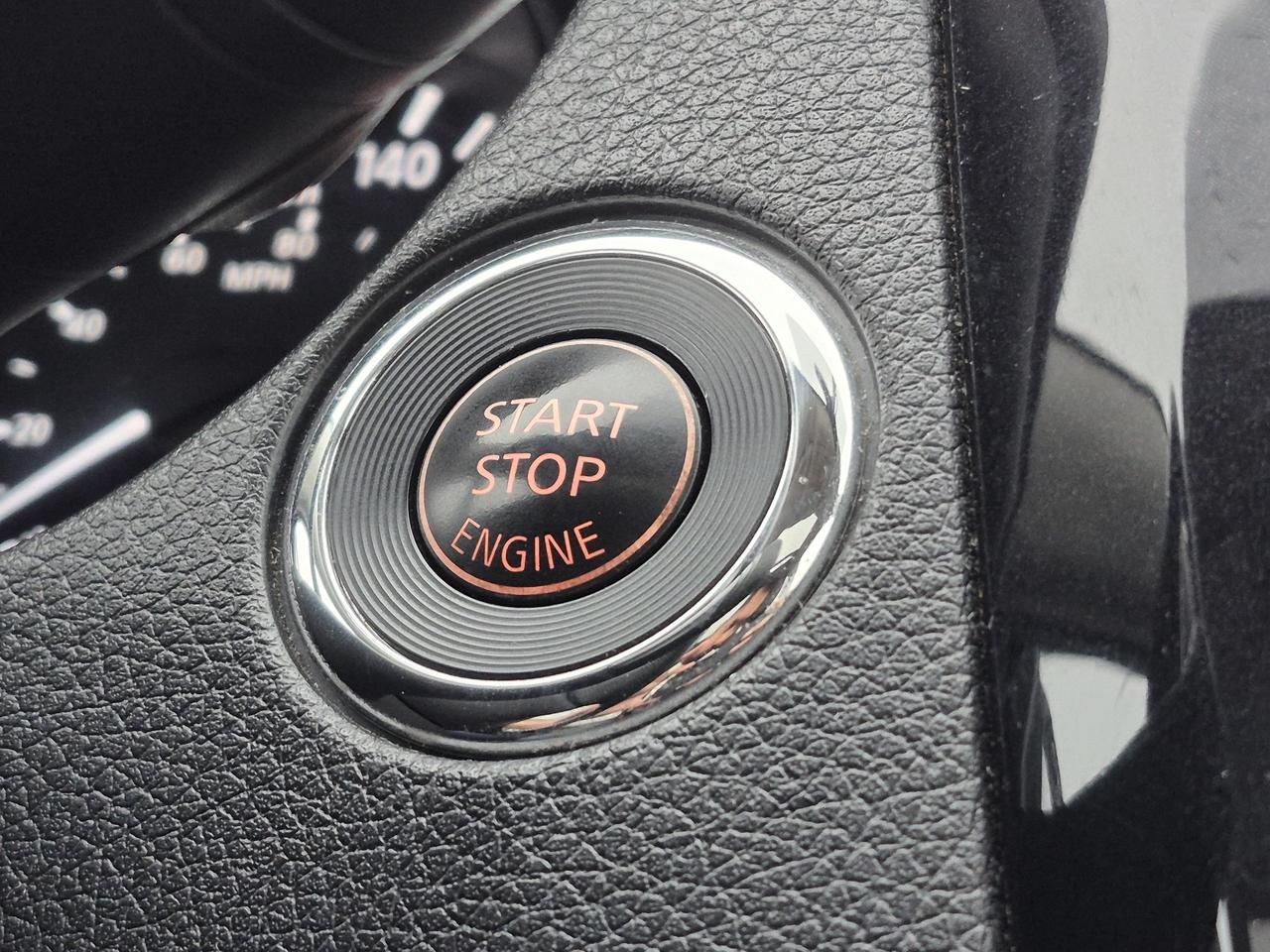 2015 Nissan Rogue SL Photo