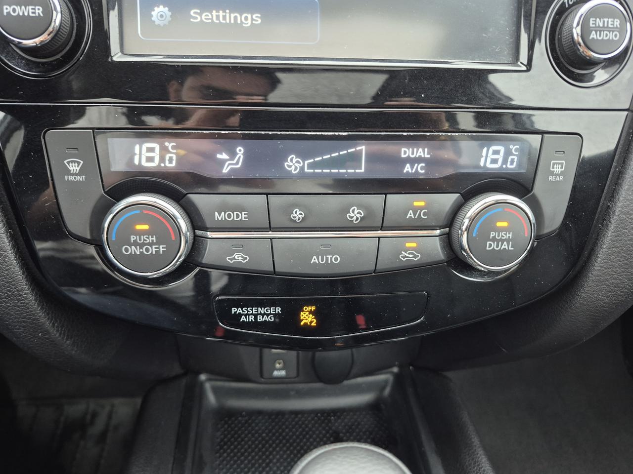 2015 Nissan Rogue SL Photo