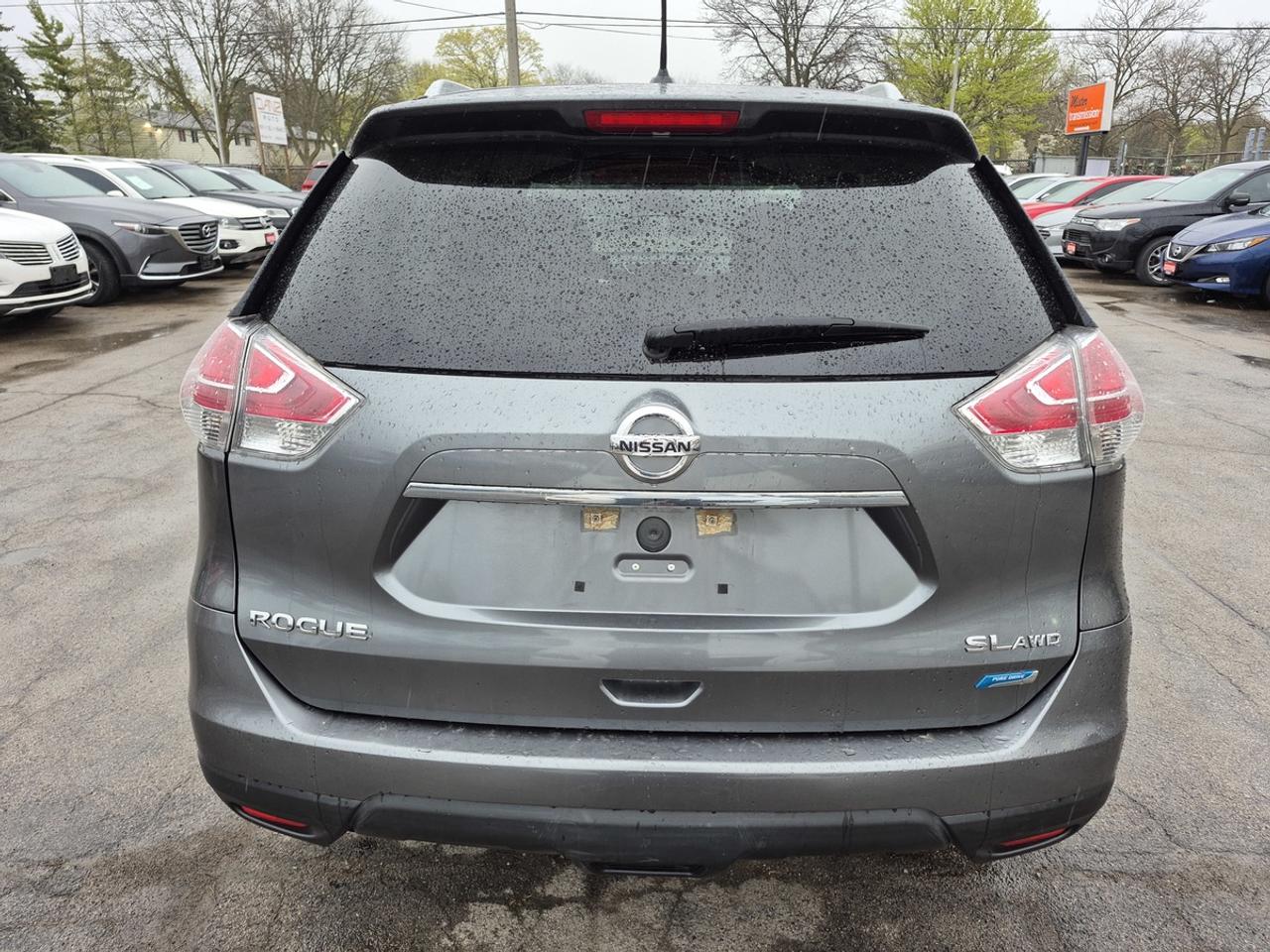 2015 Nissan Rogue SL Photo