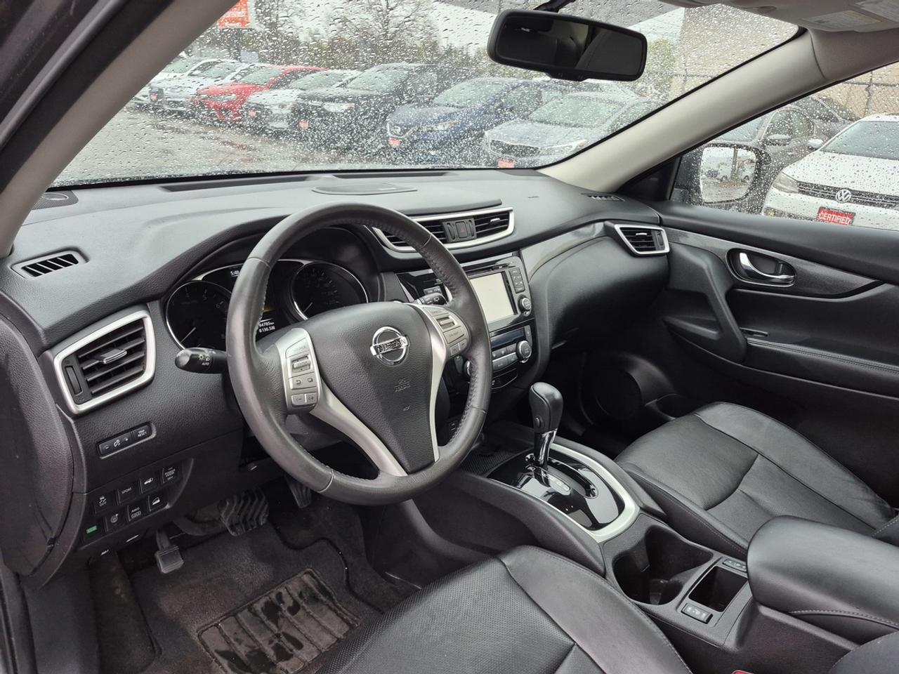2015 Nissan Rogue SL Photo