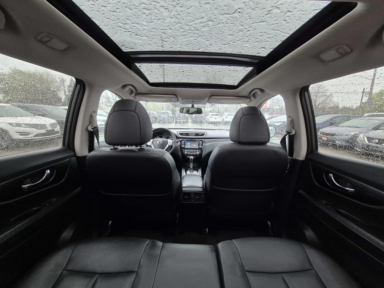 2015 Nissan Rogue SL Photo