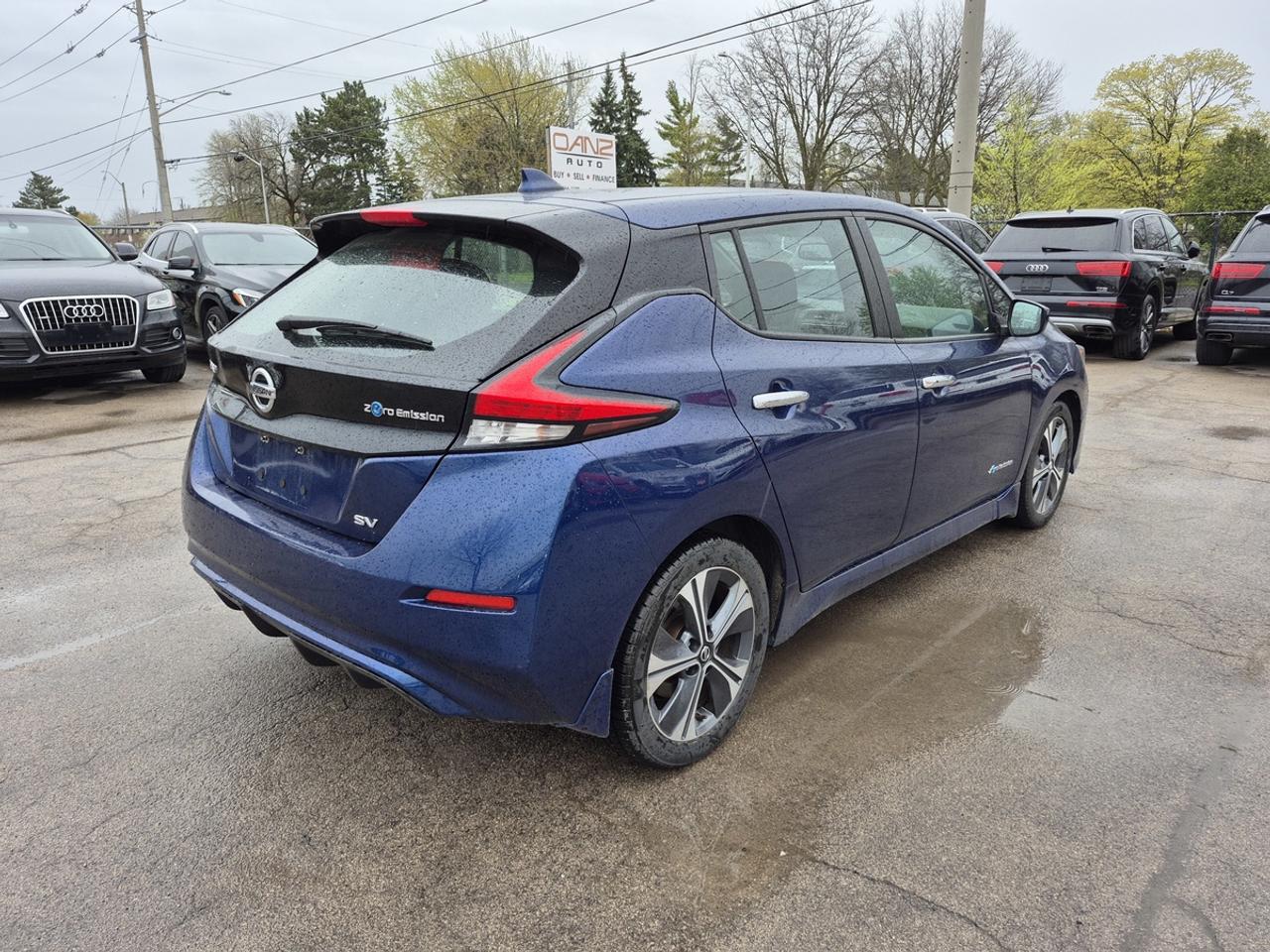 2018 Nissan Leaf SV Electric Photo