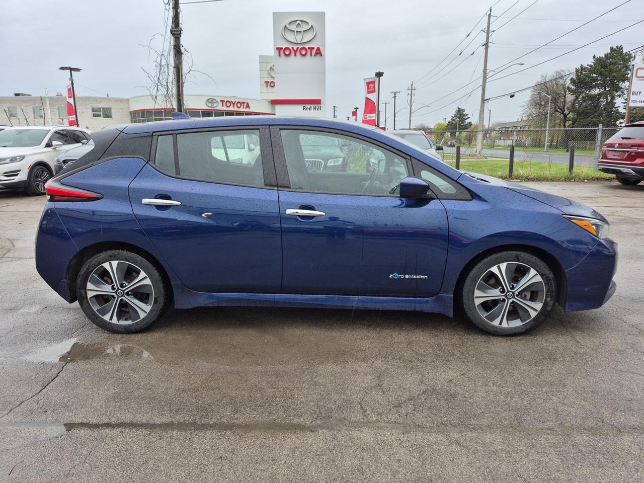 2018 Nissan Leaf SV Electric Photo