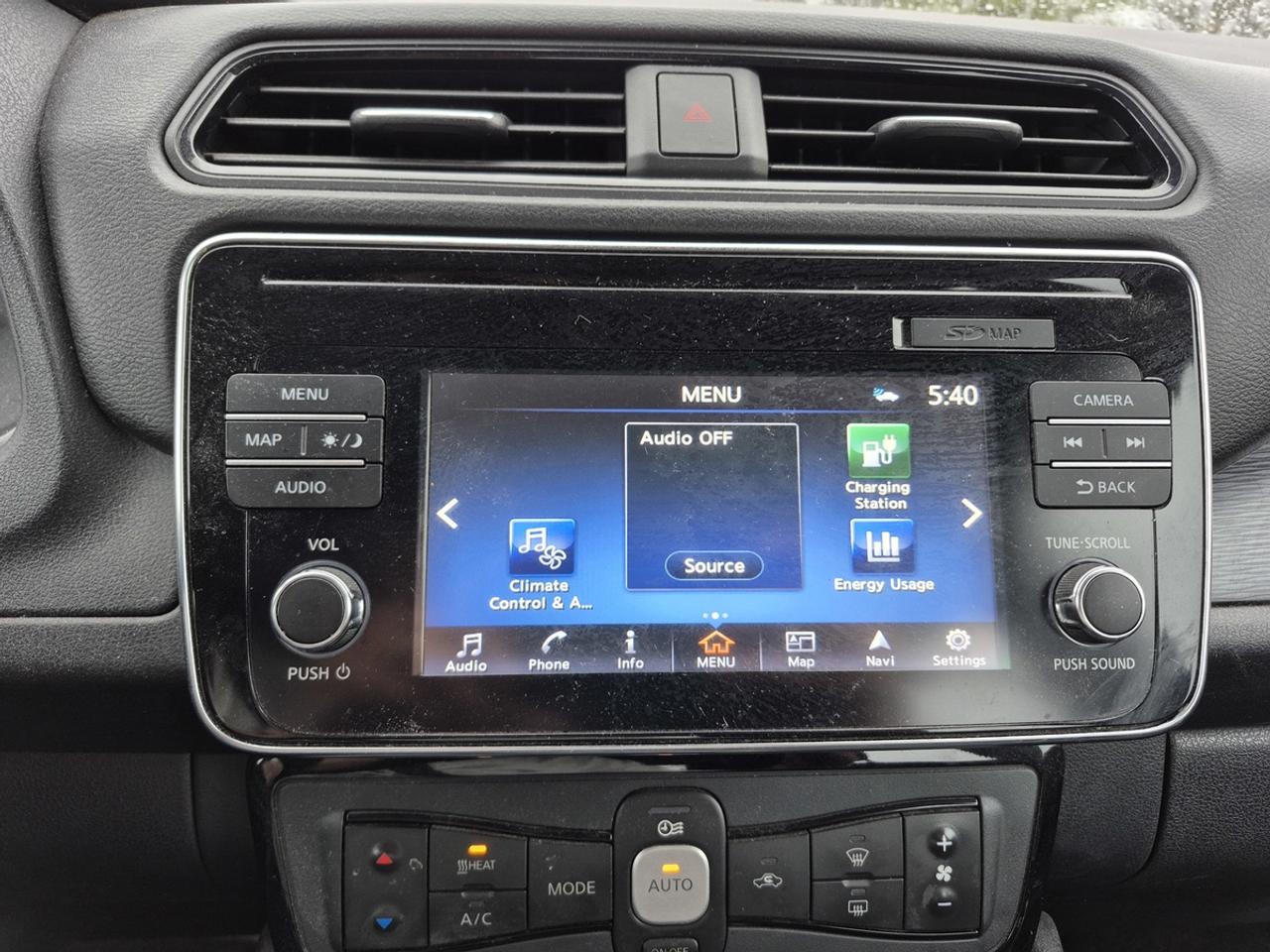 2018 Nissan Leaf SV Electric Photo