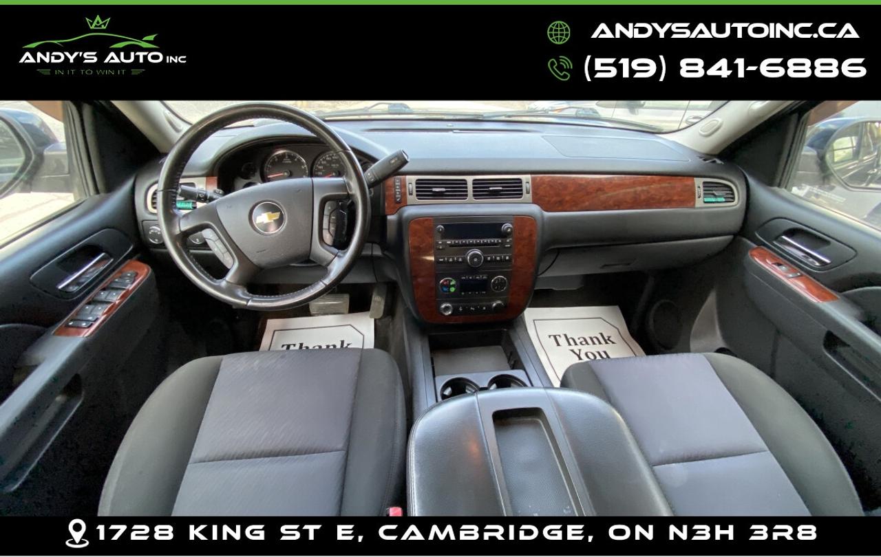 2010 Chevrolet Avalanche LT ! SUNROOF ! BACK UP CAM ! POWER SEATS Photo