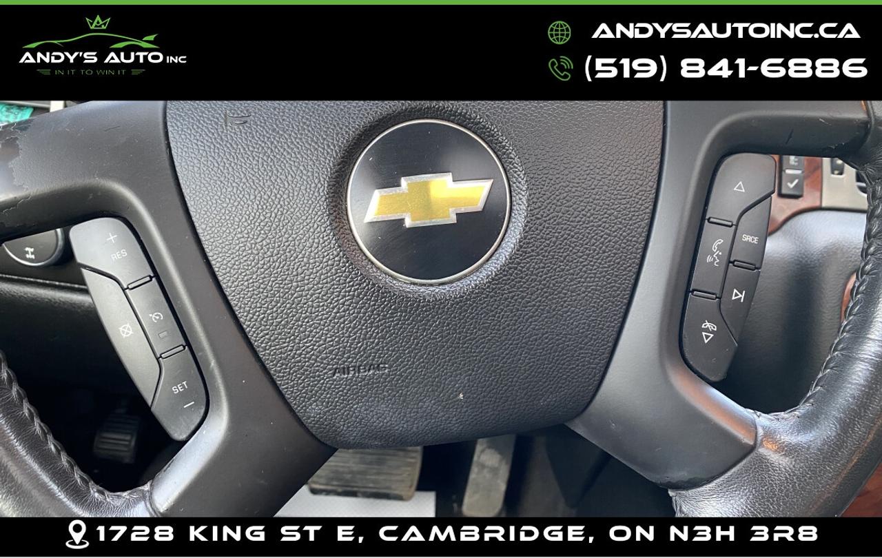 2010 Chevrolet Avalanche LT ! SUNROOF ! BACK UP CAM ! POWER SEATS Photo