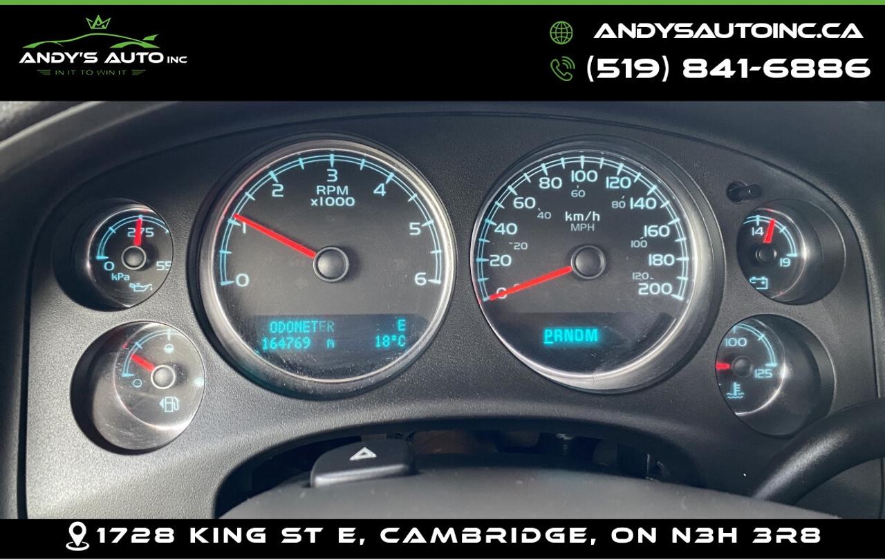 2010 Chevrolet Avalanche LT ! SUNROOF ! BACK UP CAM ! POWER SEATS Photo