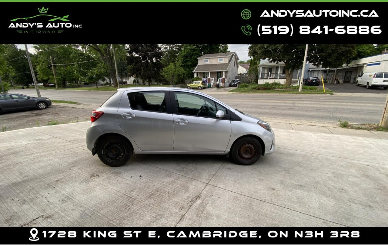2018 Toyota Yaris LE HB ! AUTO ! HEATED SEATS ! Photo