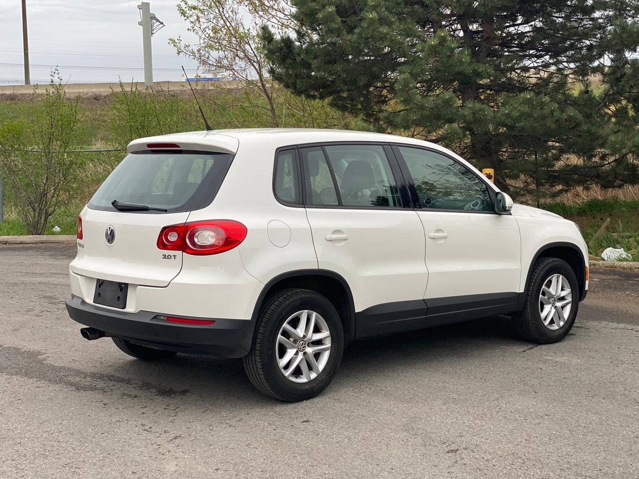 2010 Volkswagen Tiguan S | NO ACCIDENT Photo