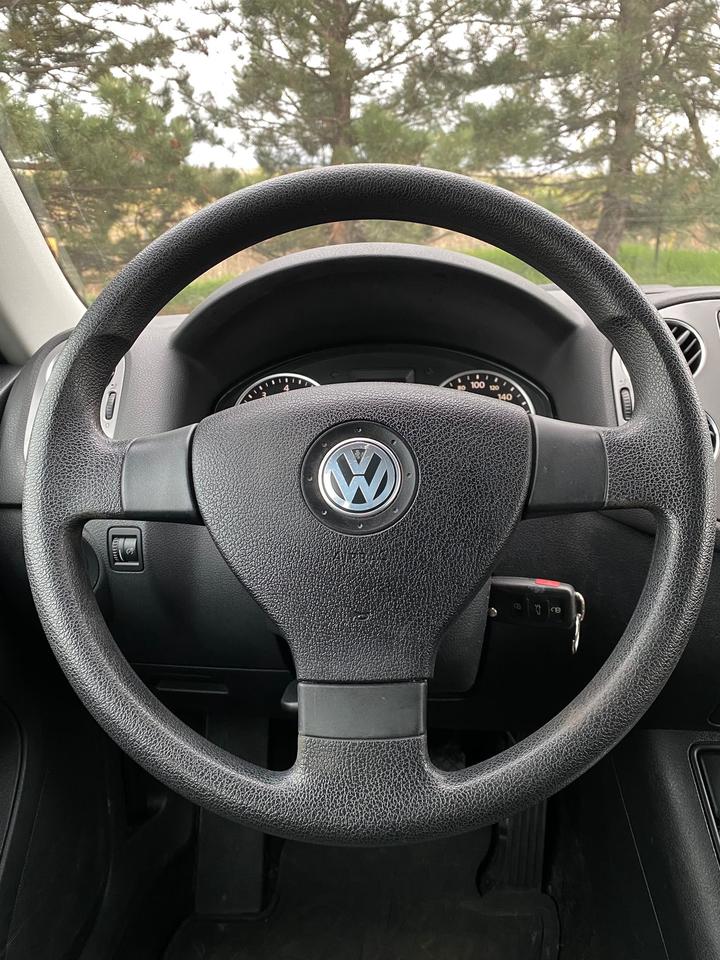 2010 Volkswagen Tiguan S | NO ACCIDENT Photo
