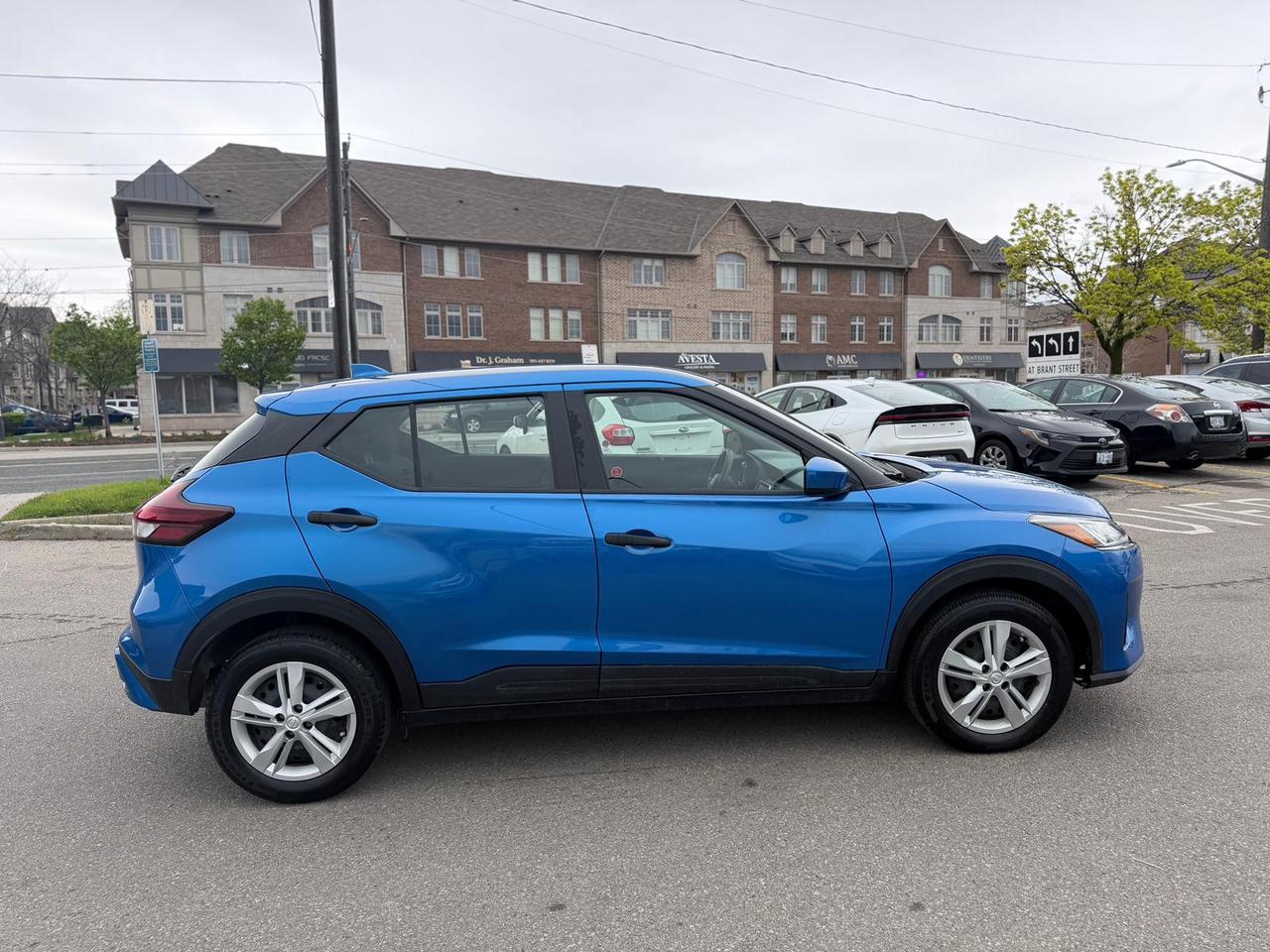 2023 Nissan Kicks S Photo