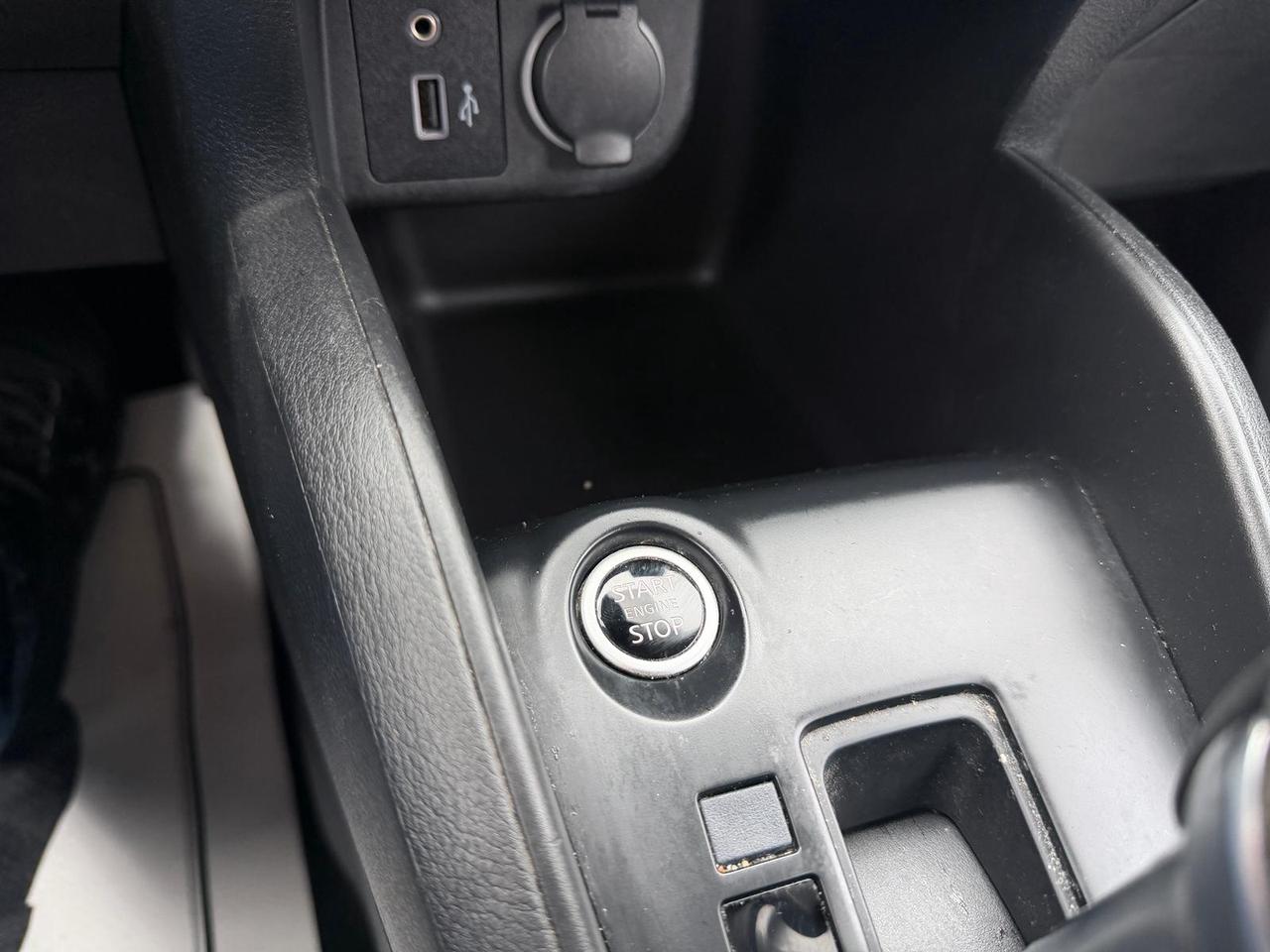 2023 Nissan Kicks S Photo