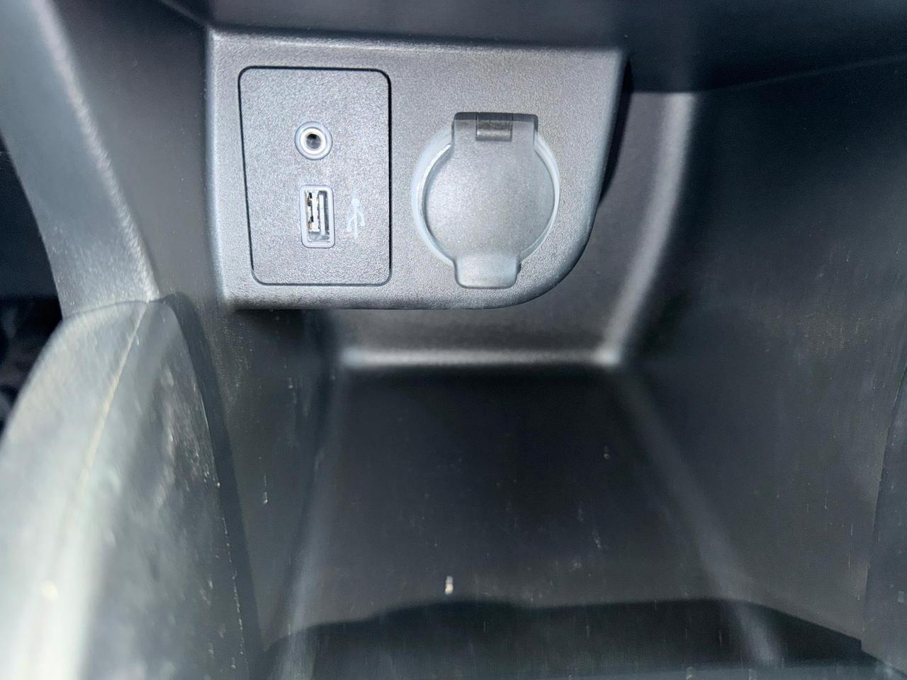 2023 Nissan Kicks S Photo