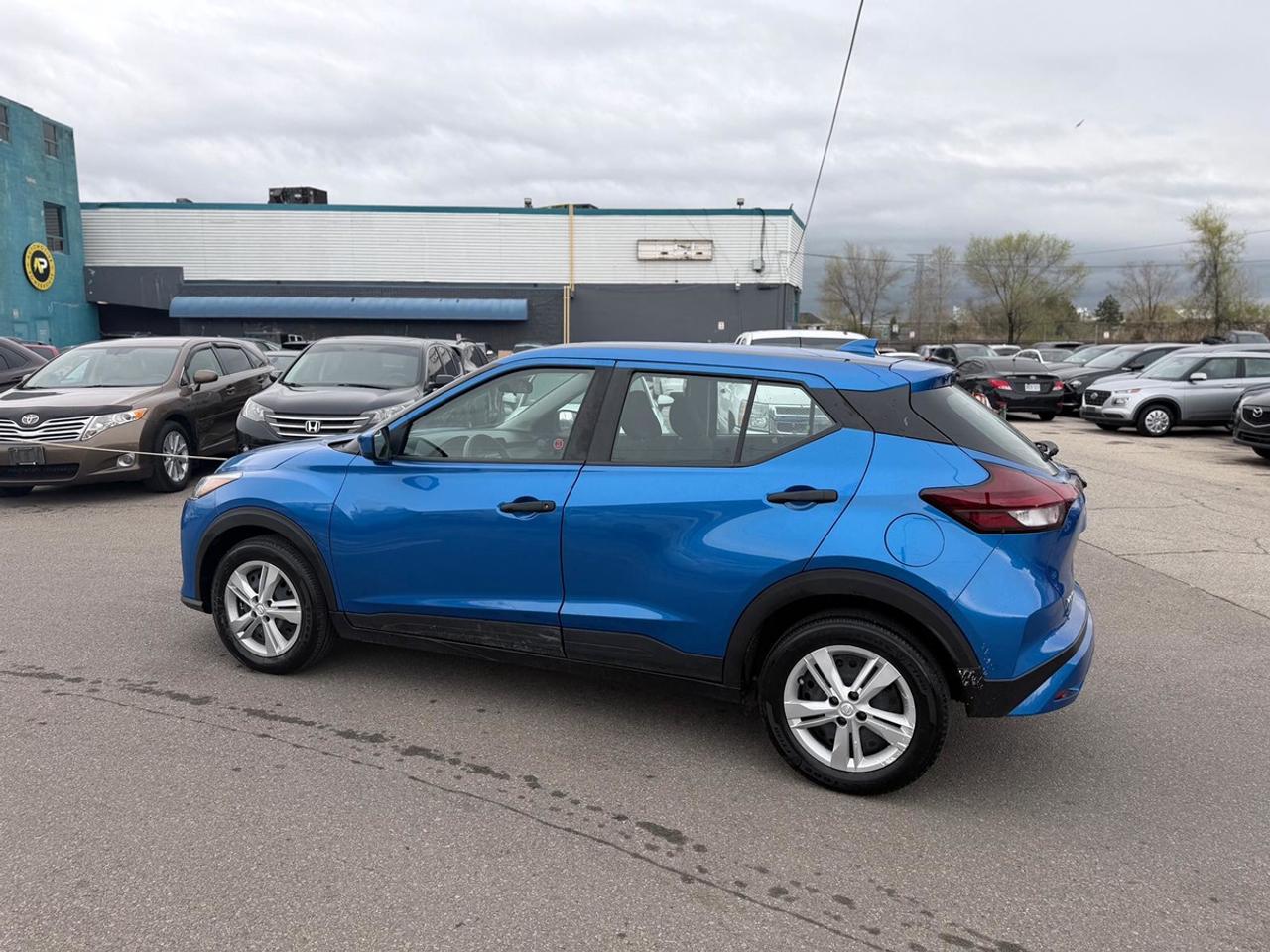 2023 Nissan Kicks S Photo