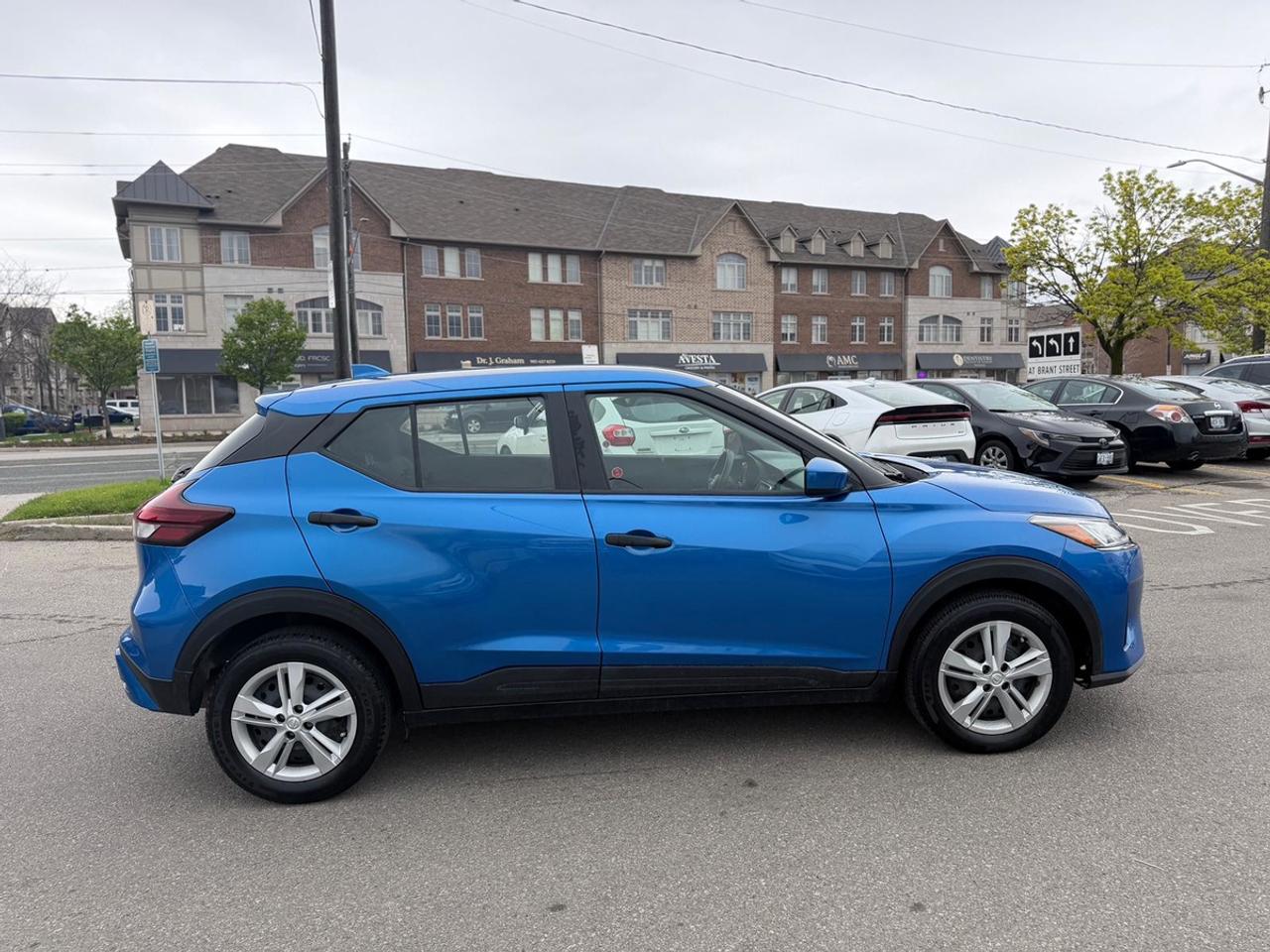 2023 Nissan Kicks S Photo