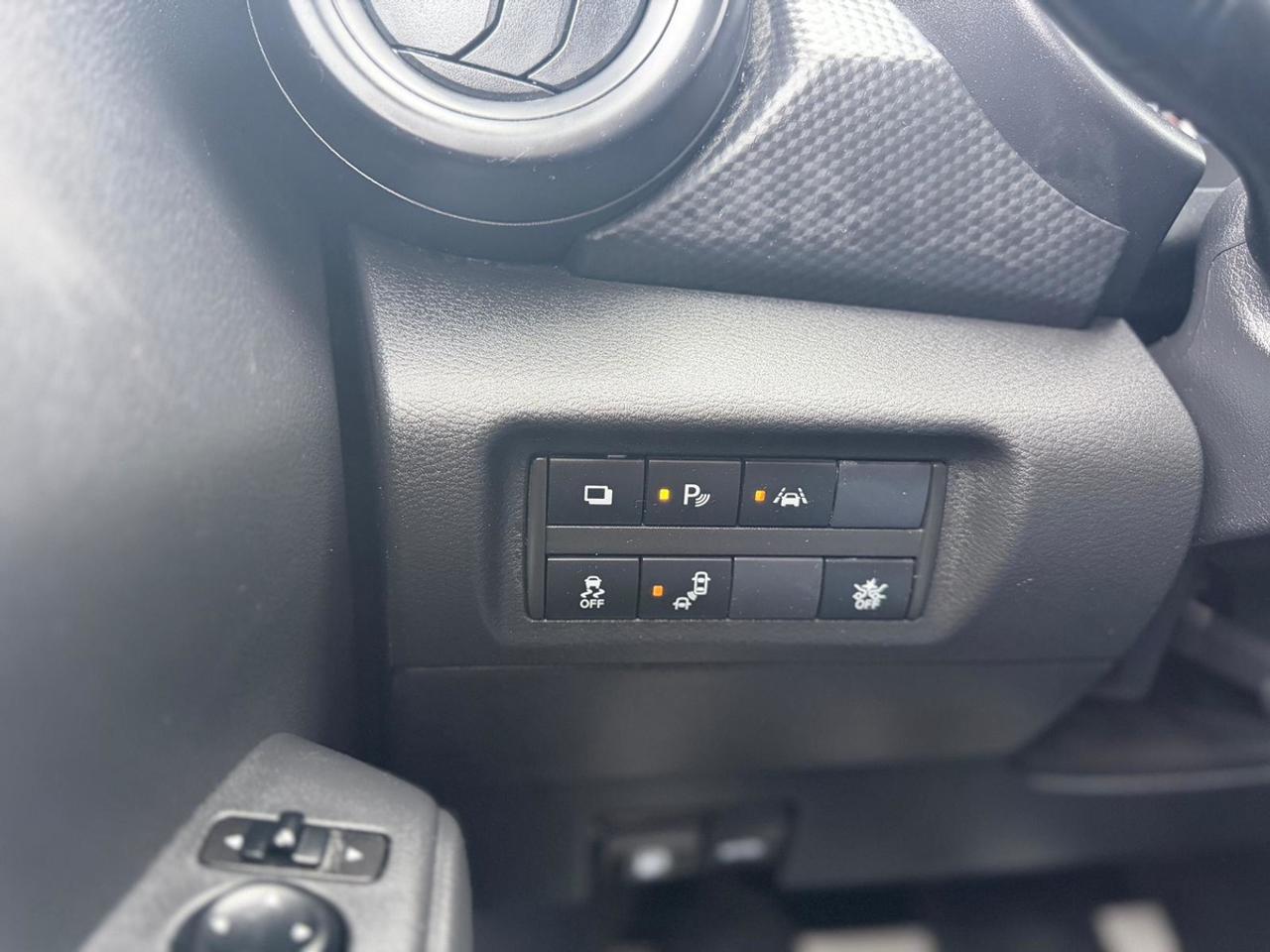 2023 Nissan Kicks S Photo