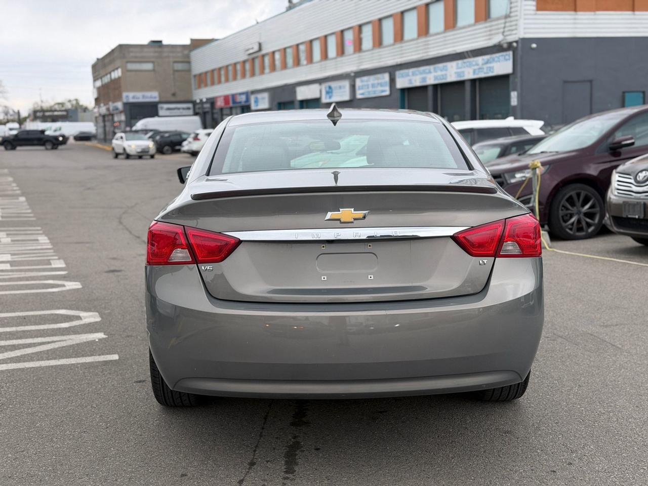 2018 Chevrolet Impala LT Photo