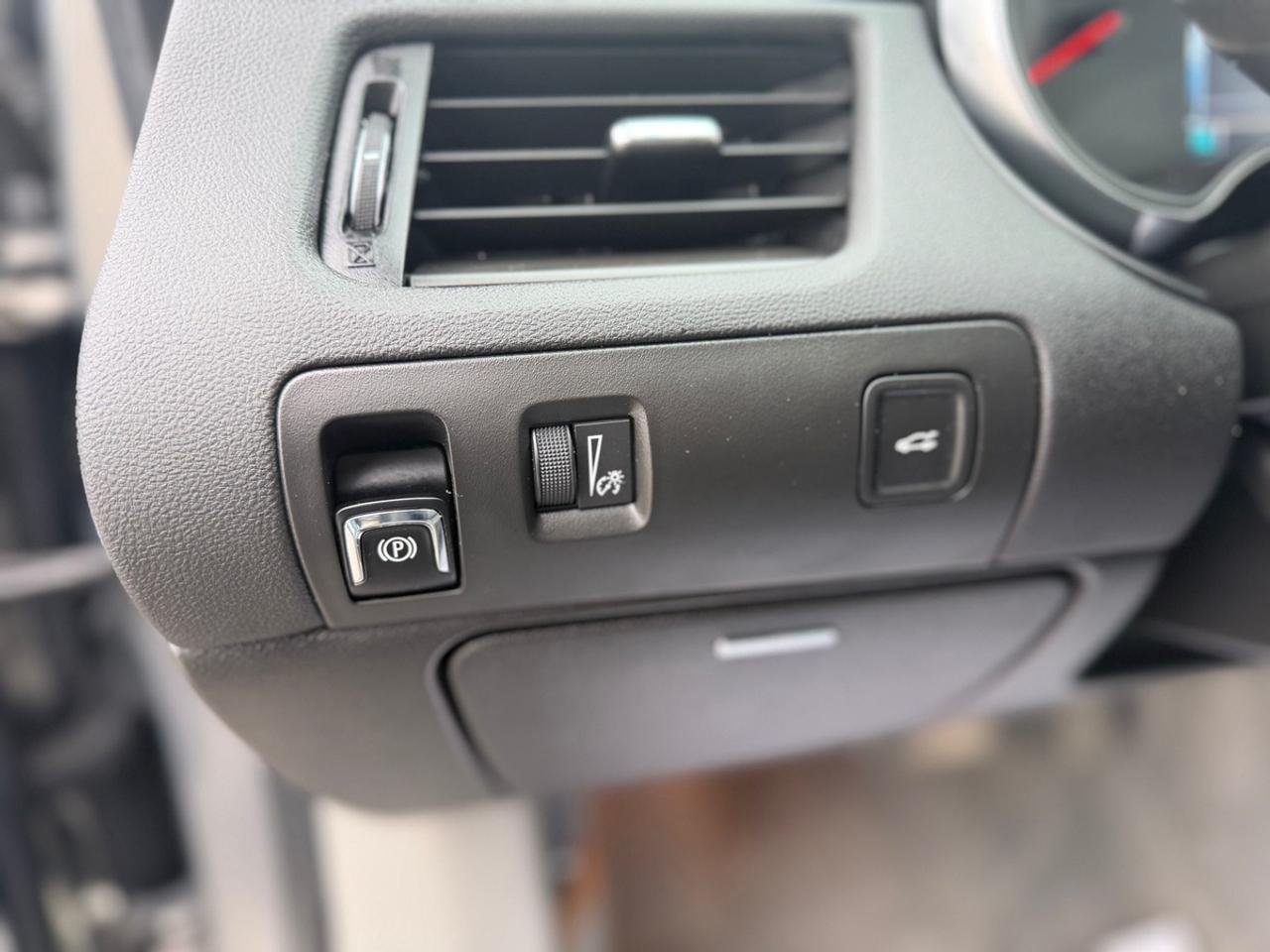 2018 Chevrolet Impala LT Photo