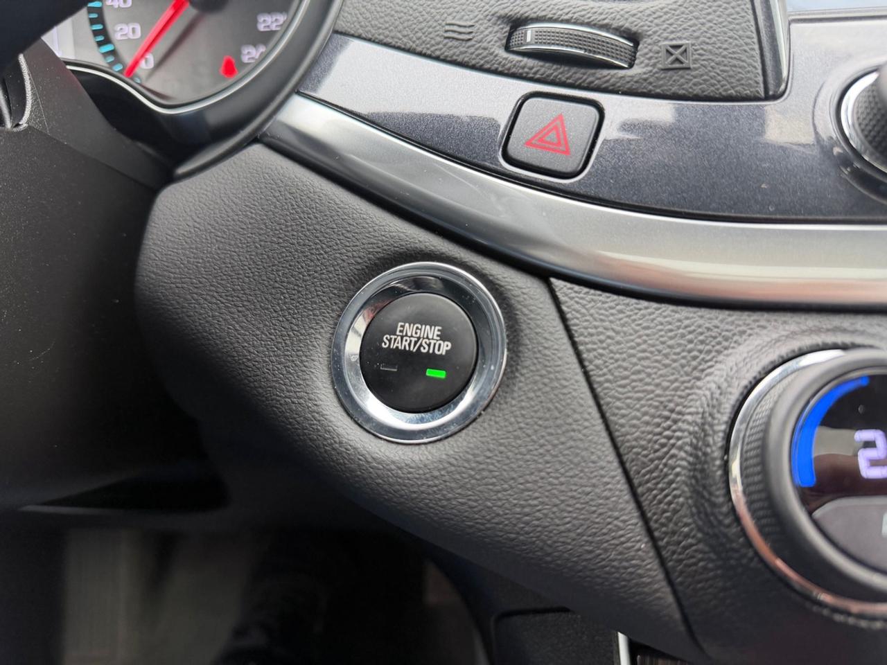 2018 Chevrolet Impala LT Photo