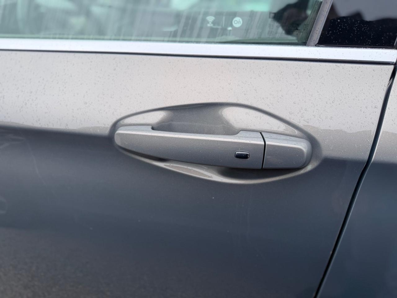 2018 Chevrolet Impala LT Photo