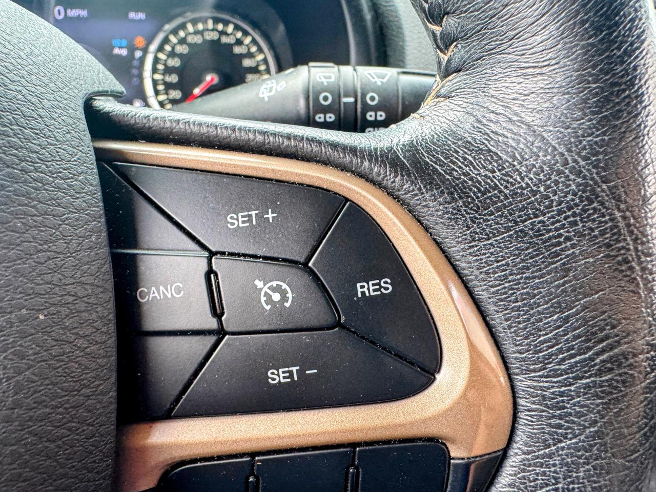 2015 Jeep Renegade Limited Photo
