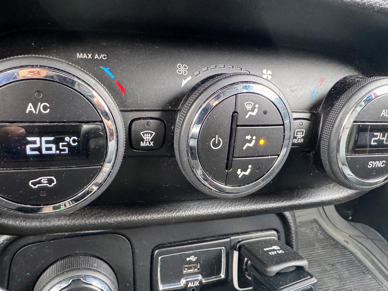 2015 Jeep Renegade Limited Photo
